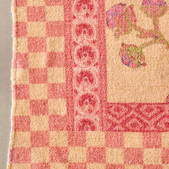 Urban Outfitters Floral Tile Rug Ilona 5x7 - Picture 1 of 3